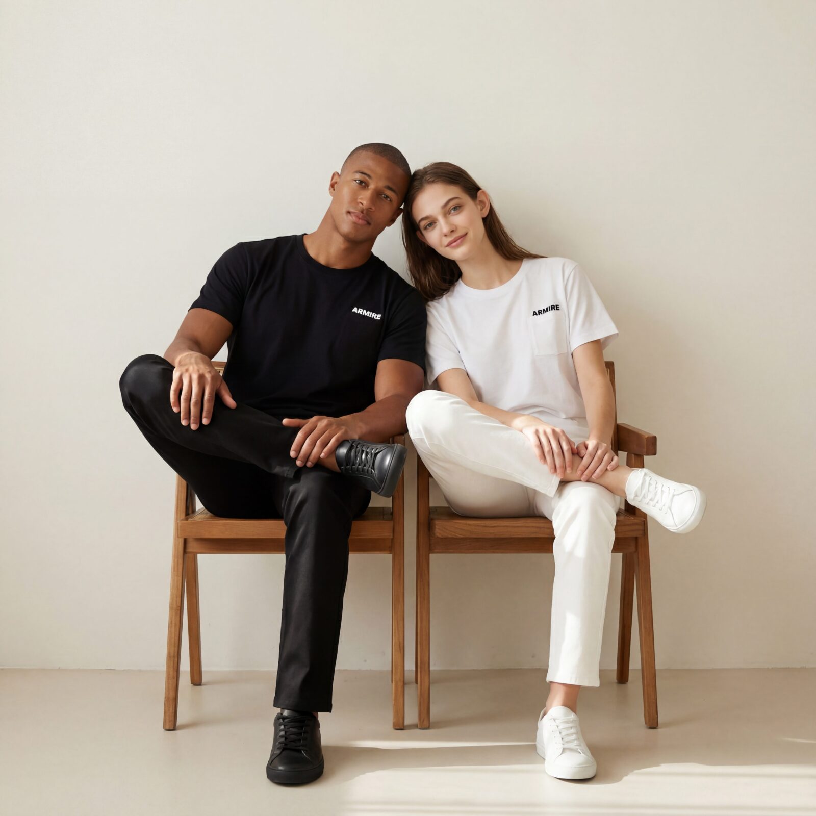 Crew Neck T-Shirt - 画像 (6)